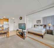 Lain-lain 7 Waikiki Banyan High Level With Private Lanai 1 Bedroom Condo by Redawning