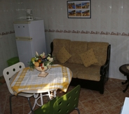 Others 3 Apartment, With Full Kitchen, Bedroom With Double bed and Bathroom,