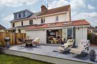 Others Littlefields - Stylish Modern Cottage With Large Garden Close to Beach