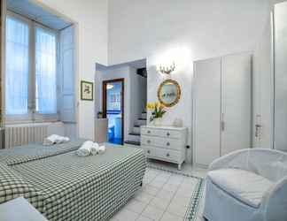 Others 2 Upscale Central Amalfi Apartment In 19th-century Building