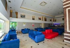 其他 3 Side Aventus Hotel