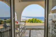 Others Home with View of Agios Ioannis in Tinos