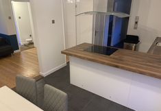 Lainnya 5 4 bedroom worker property parking