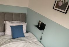 Lainnya 2 4 bedroom worker property parking