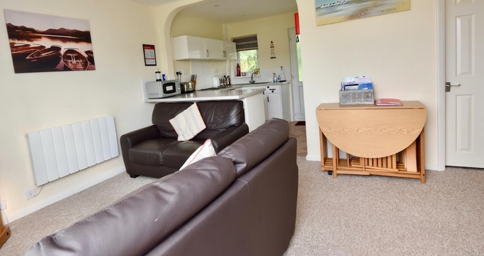 Others Seashells Dog Friendly Seaview Beach Chalet Sleeps 4 Beach Opposite