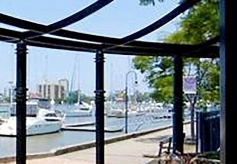 其他 2BR Beautiful River Retreat Pool Wine Gym Netflix