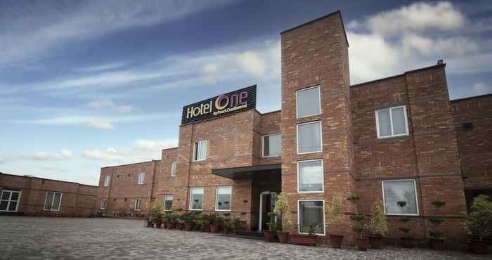 Lain-lain Hotel One Sahiwal