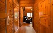 Lainnya 4 Wooden Holiday Home in Meijel With Private Garden