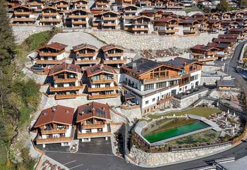 Others Comfy Chalet in Neukirchen near Wildkogel Ski Arena