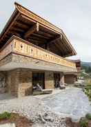 Imej utama Luxury Chalet with 2 Bathrooms near Small Slope