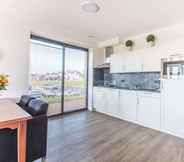 Others 6 New and Tasteful Apartment With a Panoramic View Over the Marina