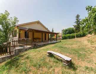Others 2 Inviting Holiday Home in Serra Sant'abbondio With Garden
