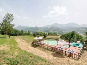 Others 4 Inviting Holiday Home in Serra Sant'abbondio With Garden