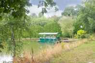 Others Comfy Houseboat in Florennes Next to the Forest