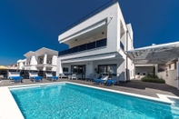 Others Exceptional Villa with Pool & Amazing Roof Terrace with Hot Tub & Sea View