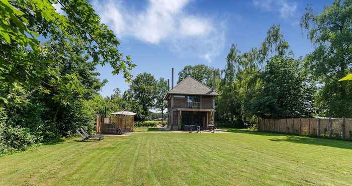Others Luxury Haystack Home in the Brabant Village of Zeeland With a Private Hot Tub