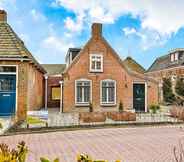 Others 2 Luxury Original and Remodeled Mudflat House in Friesland Next to the Wadden sea