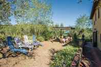 Others Dreamy Holiday Home in San Casciano Val di Pesa With Garden