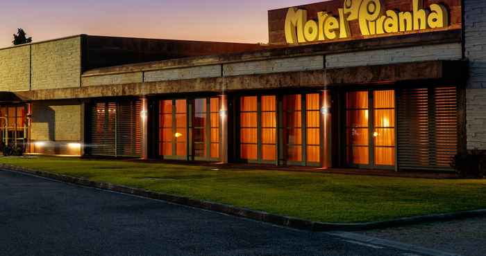 อื่นๆ Motel Hotel Piranha