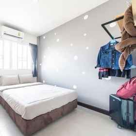 Primary image 1 Full Stop. Hostel Chiang Mai, Hotel Kanch Kanok Town 1