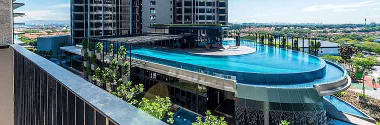 Lainnya 3BR Homestay with Pool View Bukit Rimau