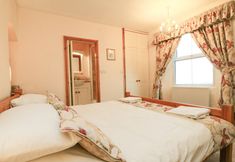 อื่นๆ 2 Harbour Cottage