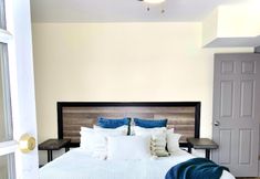 Others 5 The Aquarium Chateau - With Private Yard & Parking, Near Falls, Casino by Niagara Hospitality