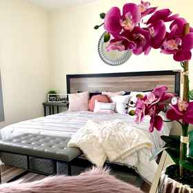 Primary image 1 이스트사이드 메너 - 개인 마당과 주차장, 폭포와 카지노 근처, 나이아가라 호스피탈리티 바이, 테이블 락 하우스 레스토랑 호텔