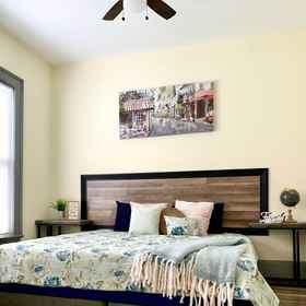 Primary image 1 The Iron Scow - With Private Yard & Parking, Near Falls & Casino by Niagara Hospitality, Journey Behind The Falls Hotels