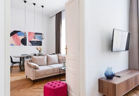 Others Fantastic Well-decorated 3 Bedrooms Cracovian Home Located in the Old Town