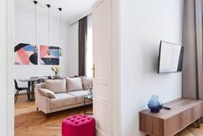 Others Fantastic Well-decorated 3 Bedrooms Cracovian Home Located in the Old Town