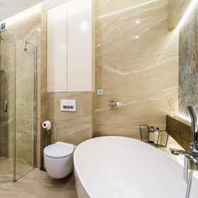 Phòng1Feel Cracow s Modern Vibe in Gorgeous Penthouse Views Over Jewish Quarter,克拉科夫飯店