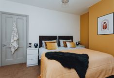 Lain-lain 2 Brand New Townhouse In Rugby