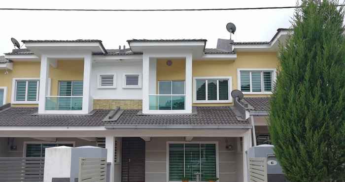 Others The Woodz Homestay - 2 Storey House