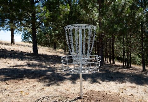 Khác The Oaks Home features Private Disc Golf Course by RedAwning