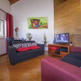 Room 1 A33 - Fishermans Cottage in Lagos, Henry the Navigator Statue Hotels