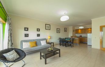 Others 4 B44 - Alto do Quintao Central Apartment