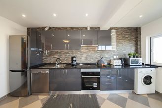 기타 4 B17 - The Stunning Seaview Apartment