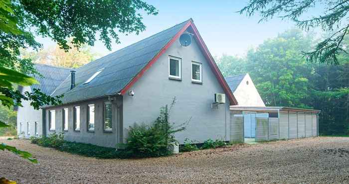 Lain-lain Holiday Home in Sønder Omme