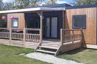 Khác Modern 6-person Chalet in the Frisian Countryside, 3 Bedrooms and Wifi