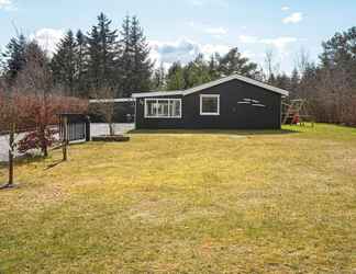 Lain-lain 2 8 Person Holiday Home in Logstor
