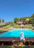 ภาพหลัก Nice Cottage in Terranuova Bracciolini With Pool