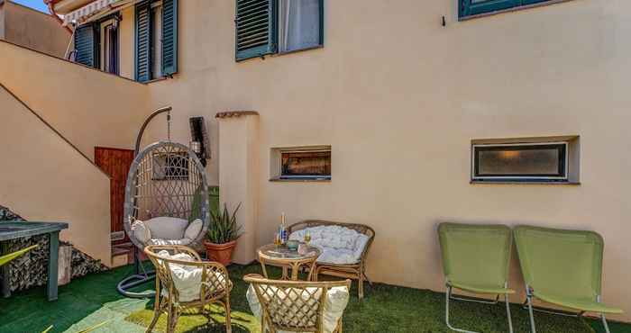 Others Charming Apartment in Carbonia With Garden