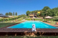 Lain-lain Colours and Scents From Tuscany Await you in This Wonderful Property