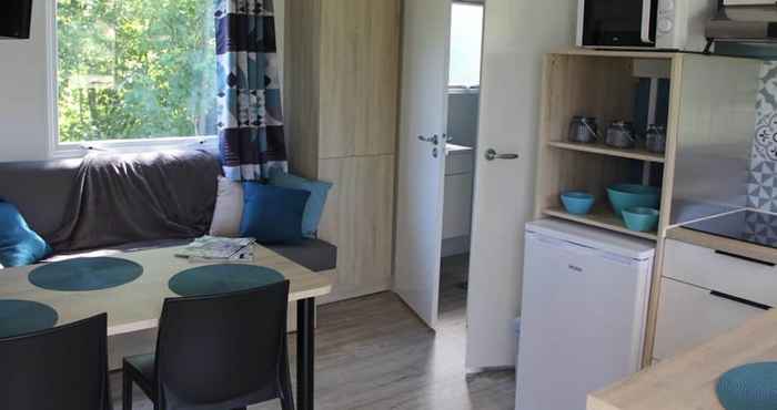 Others Compact 4 Person Chalet in Friesland