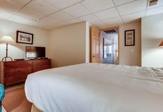 Others 7 Premiere 2br Townhome - Shuttle To Slopes. Kids Ski Free! 2 Bedroom Condo by RedAwning