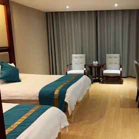 Room 1 Towo Topping Hotel, Hotel Kaunti Huili