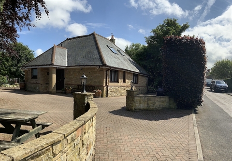 Others Remarkable 2-bed Cottage in Tranquil Setting