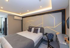 Others 7 White Corner Hotel