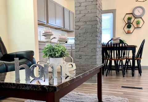 其他 The Southside Villa - With Private Yard & Parking, Near Falls & Casino by Niagara Hospitality